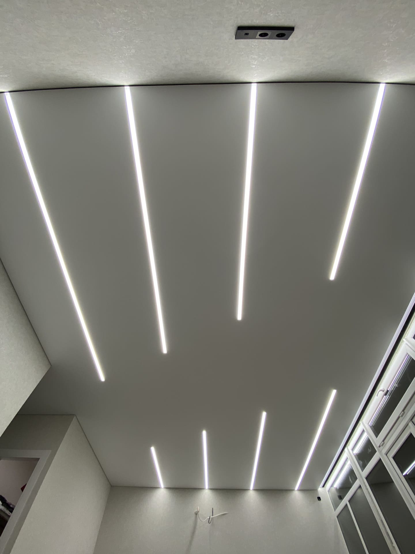 Двухуровневый с подсветкой, Ростов